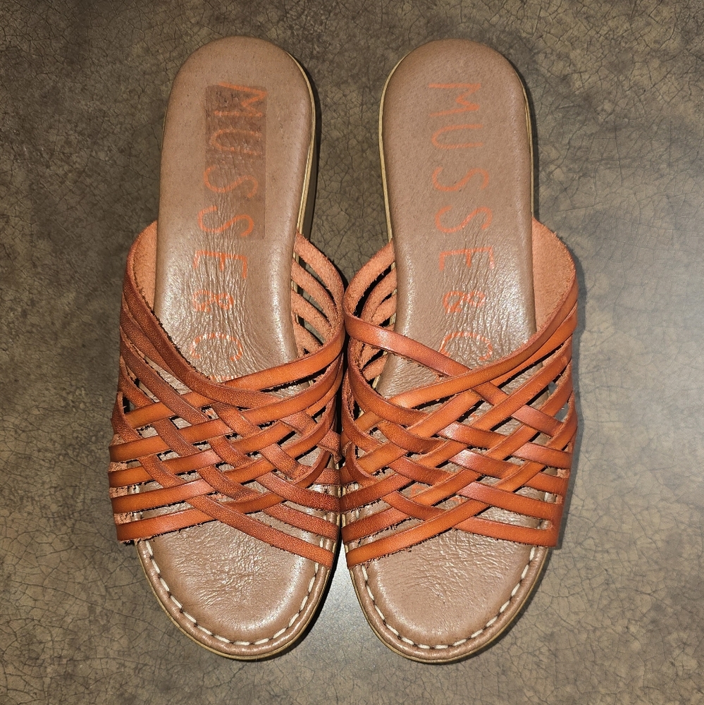 Musse & Cloud Orange Woven Sandals